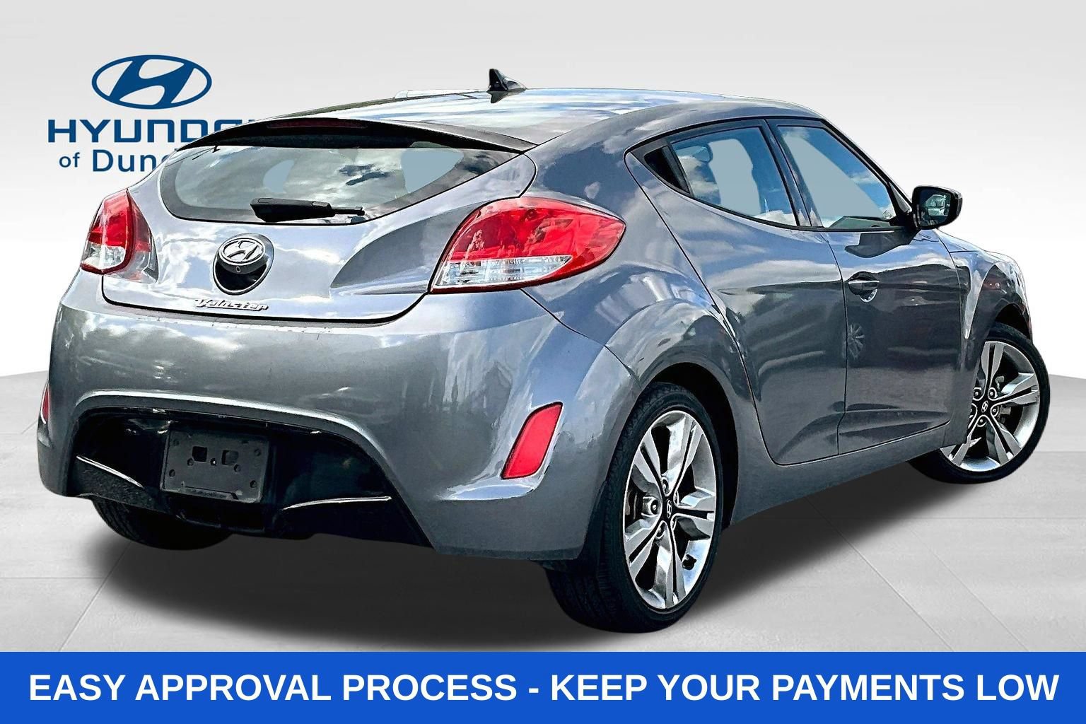 Used 2017 Hyundai Veloster Value Edition FWD image 7
