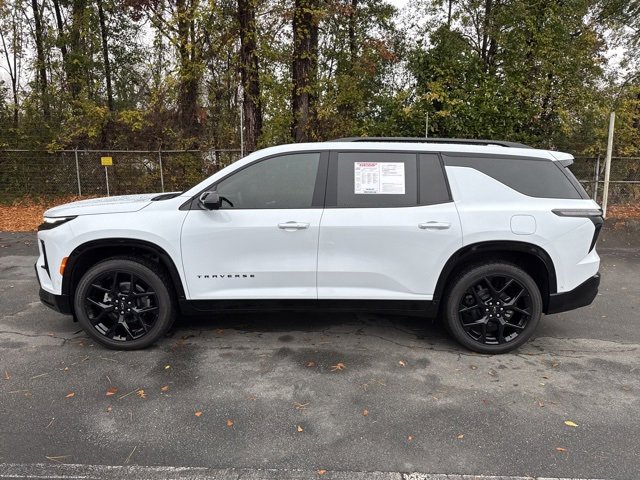 Used 2026 Chevrolet Traverse RS image 2