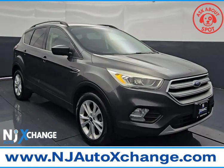 Used 2017 Ford Escape SE w/ SE Leather Comfort Package