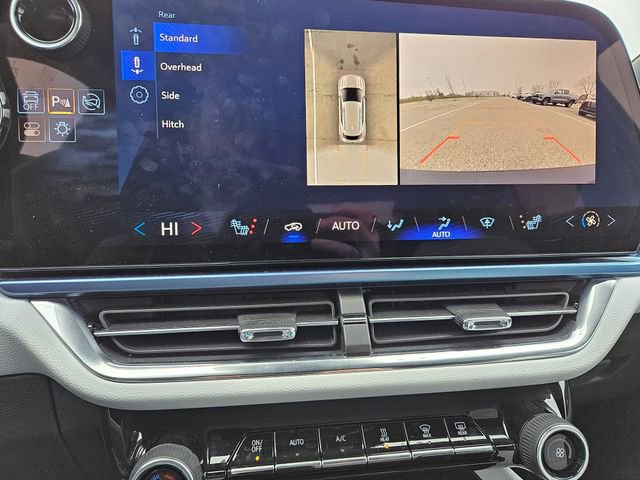 Used 2025 Chevrolet Equinox EV LT image 13