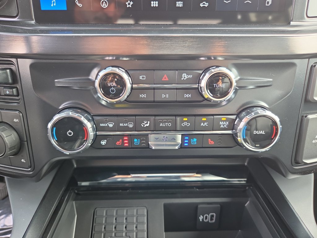 New 2027 Ford F250 Lariat w/ Black Appearance Package AWD/4WD image 36