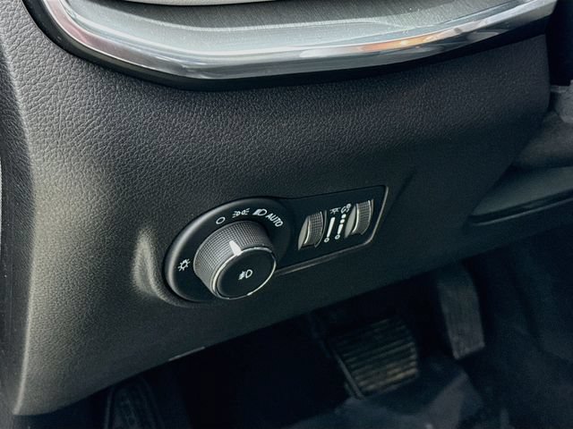 Used 2023 Jeep Compass Limited AWD/4WD image 10