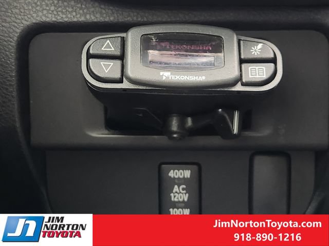 Used 2017 Toyota Tacoma TRD Sport w/ Tow Package RWD image 23
