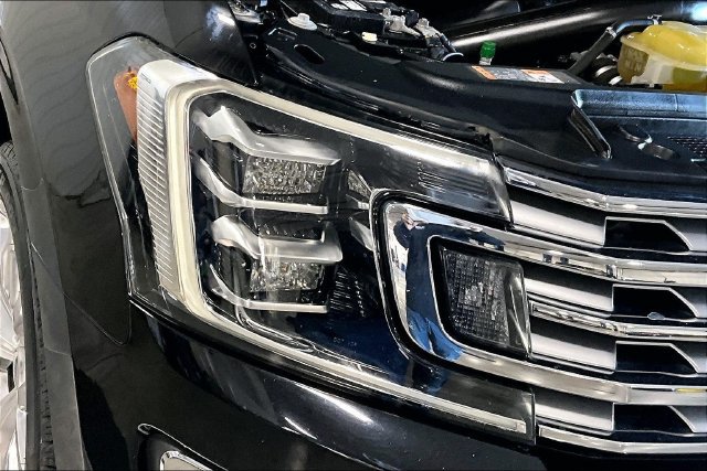 Used 2018 Ford Expedition Limited w/ Equipment Group 302A AWD/4WD image 32