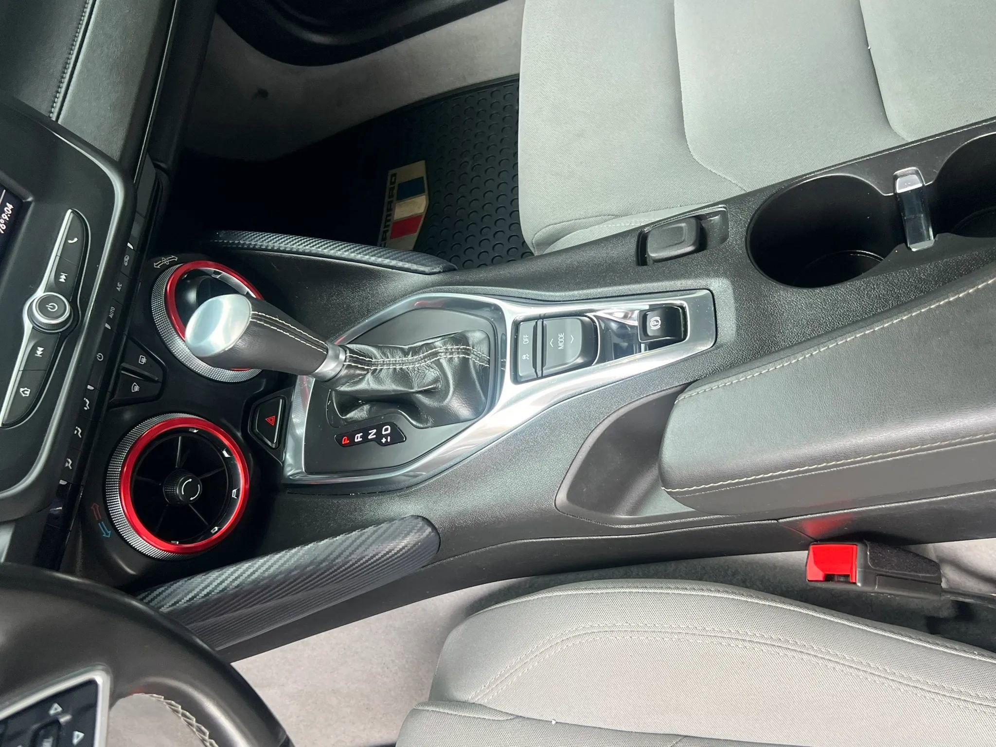 Used 2020 Chevrolet Camaro LT RWD image 15