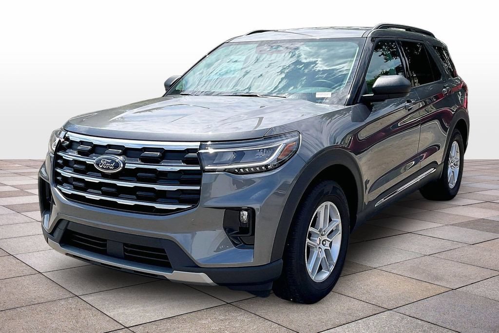Used 2025 Ford Explorer Active w/ Active Comfort Package RWD image 11