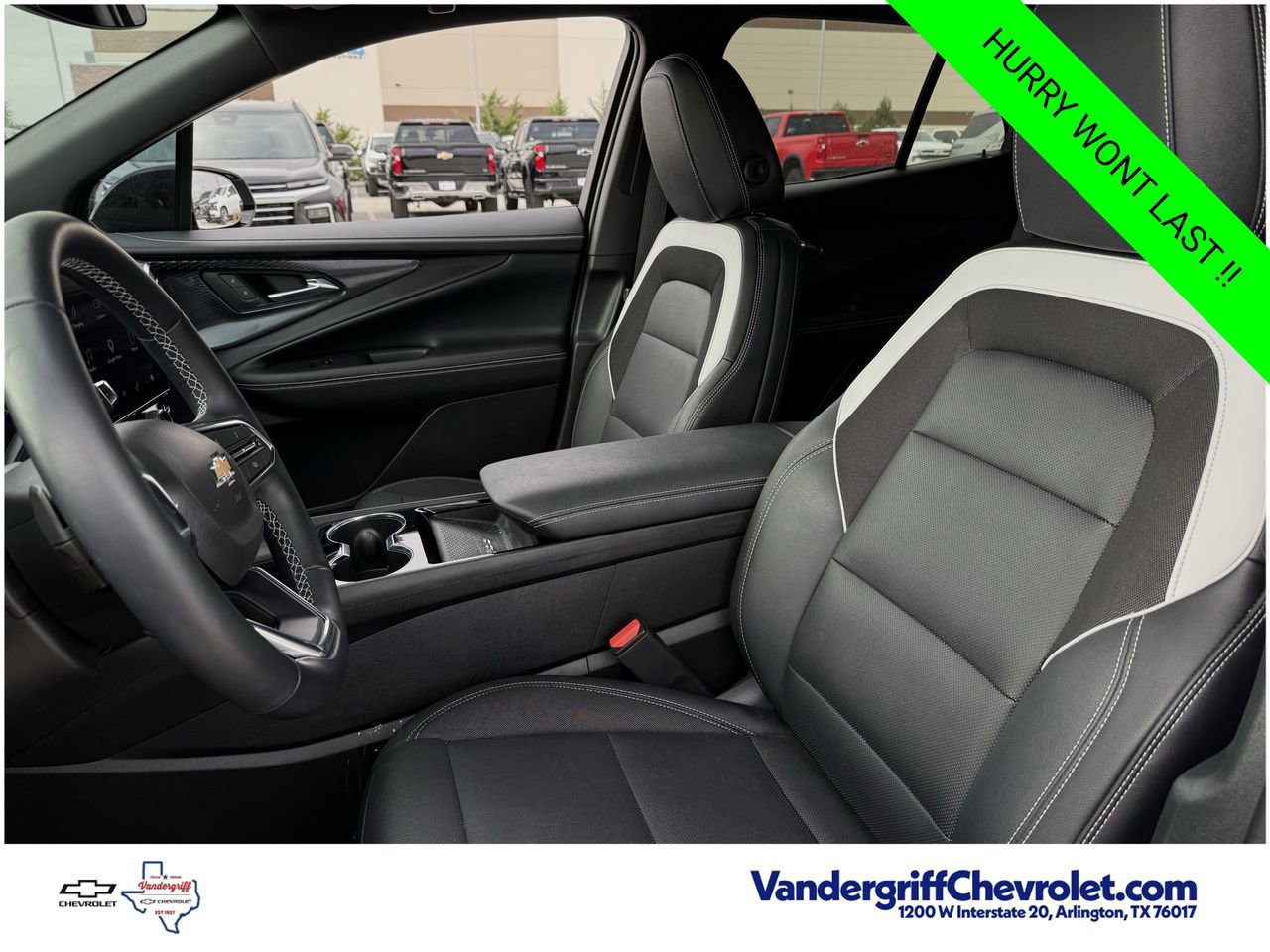 Used 2025 Chevrolet Blazer EV LT AWD/4WD image 19