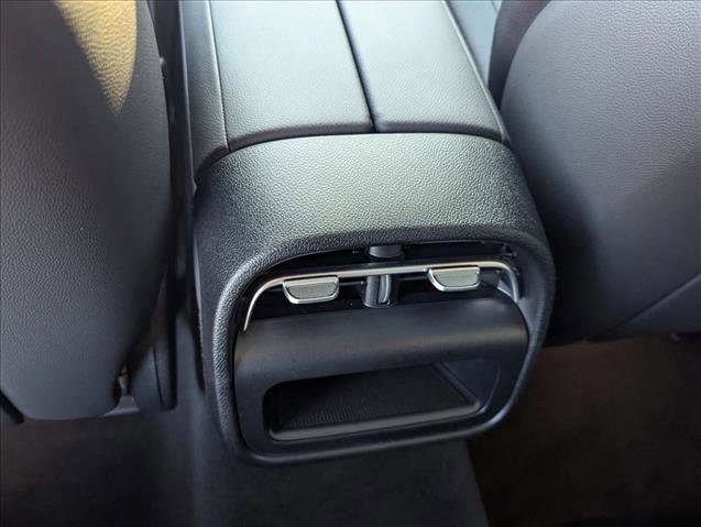 Used 2025 Mercedes-Benz E 350 Sedan image 18