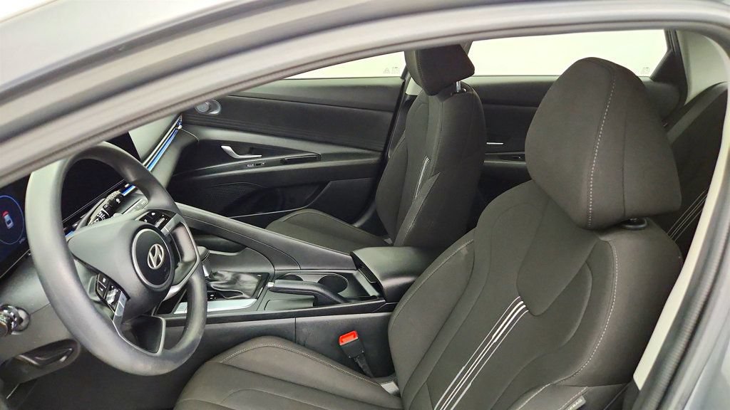 Used 2024 Hyundai Elantra SEL FWD image 20