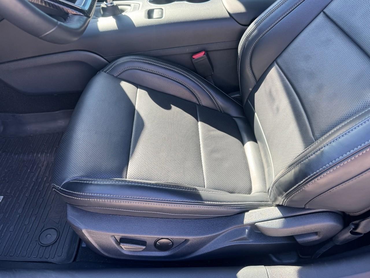 Used 2025 Ford Mustang GT Premium image 12