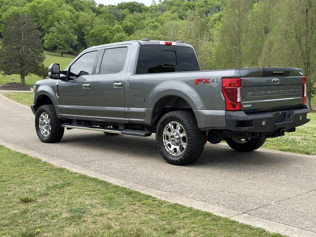 Used 2021 Ford F350 Lariat w/ Lariat Ultimate Package AWD/4WD image 3