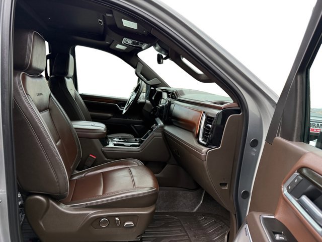Used 2025 GMC Sierra 2500 Denali w/ Denali Reserve Package image 12