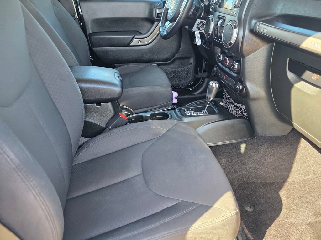 Used 2018 Jeep Wrangler Sport image 22