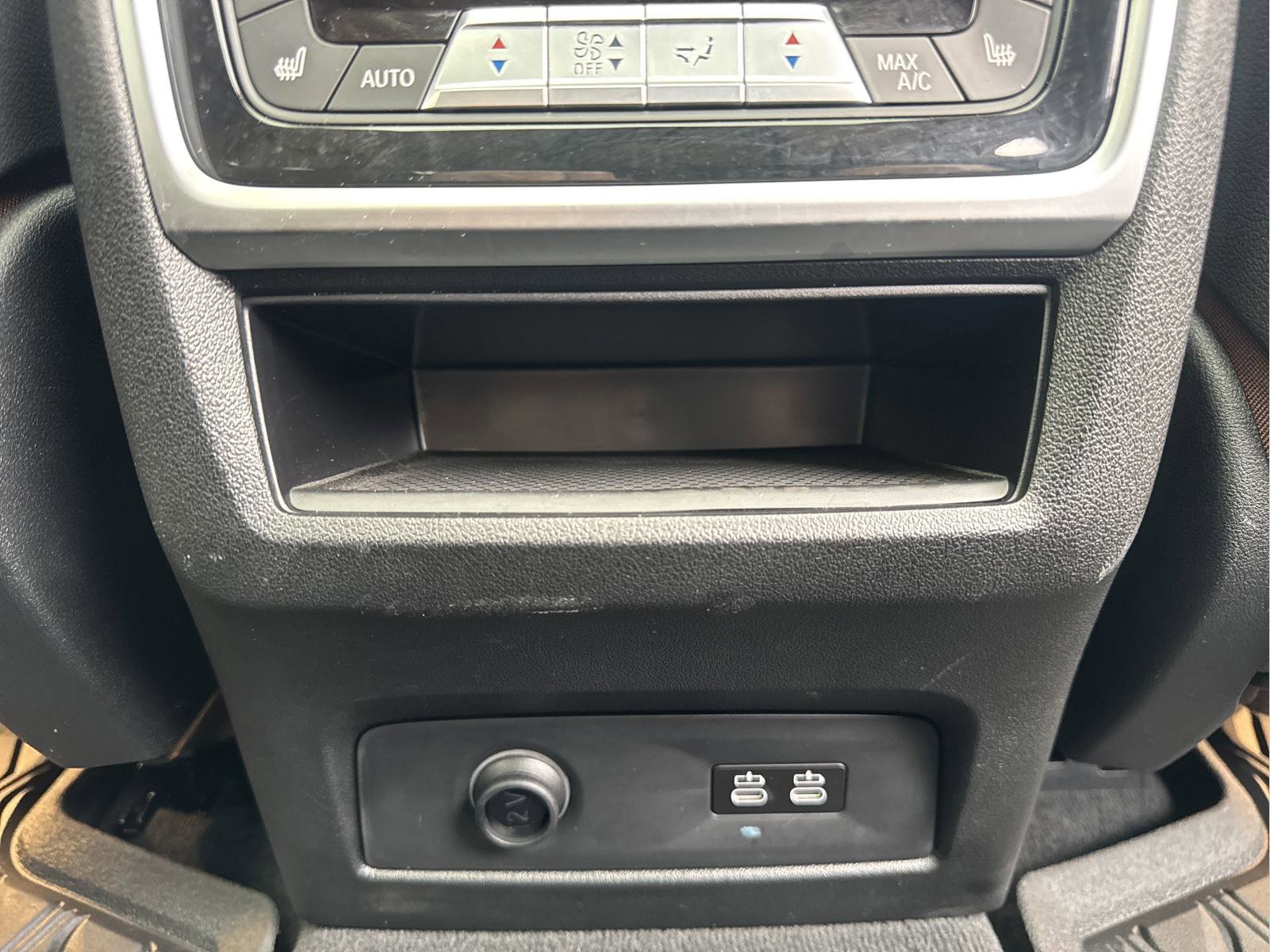 Used 2020 BMW X7 xDrive50i w/ Cold Weather Package image 48