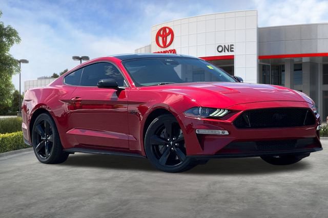 Used 2021 Ford Mustang GT Premium w/ Black Accent Package RWD video 2