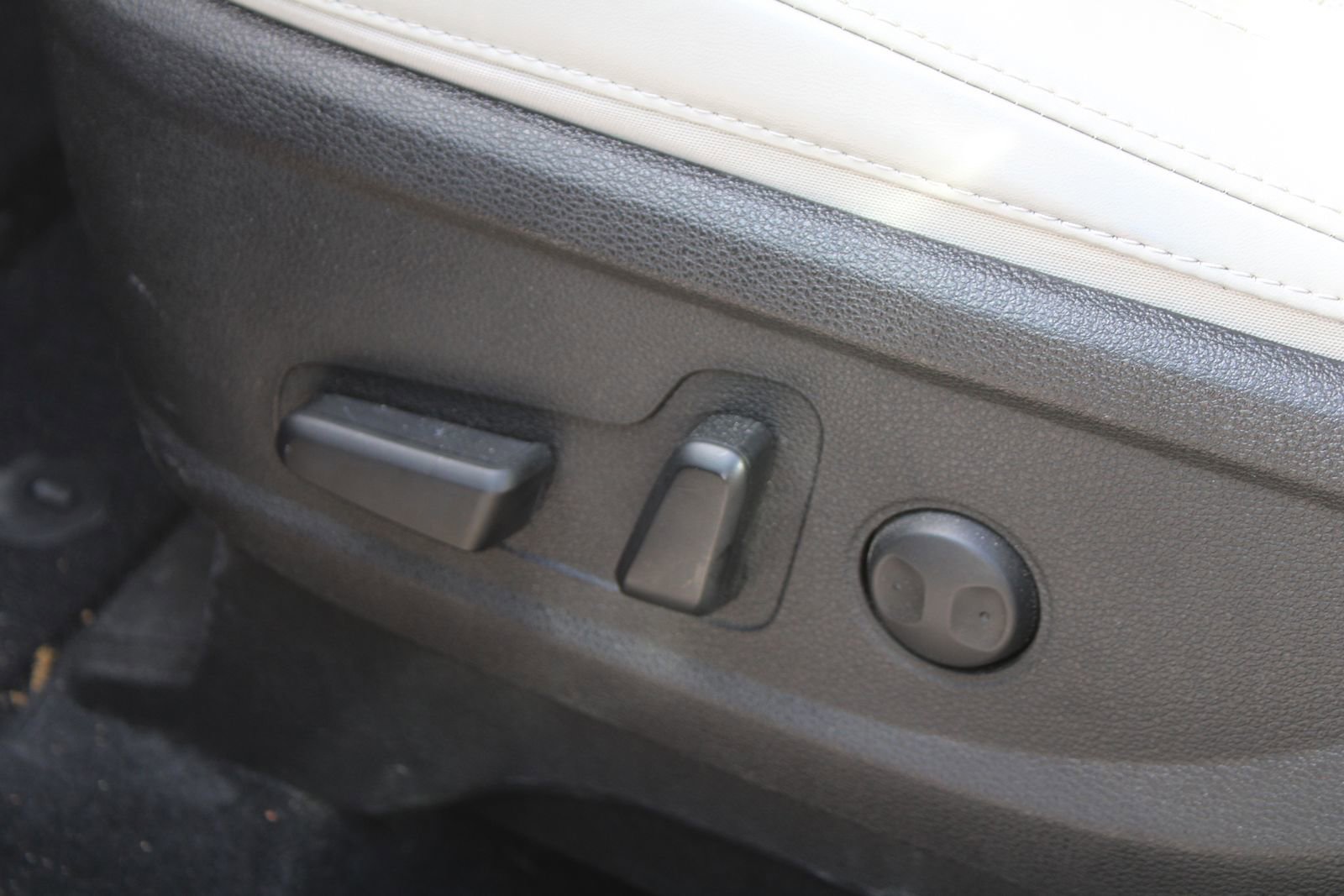 Certified 2020 Kia Telluride S image 23