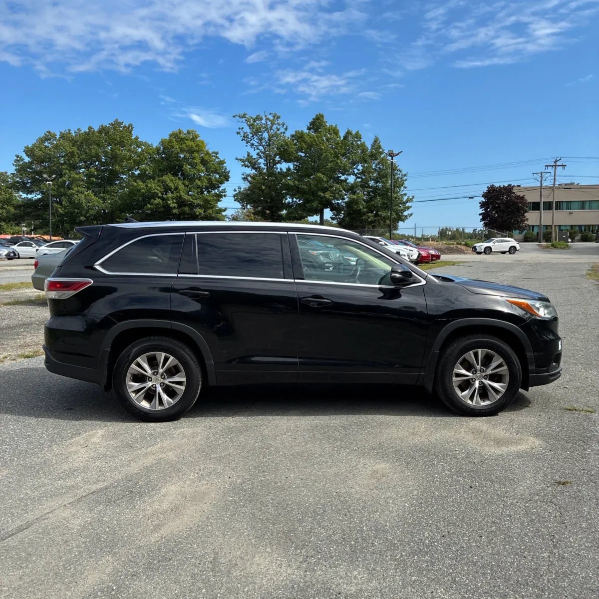Used 2015 Toyota Highlander XLE AWD/4WD image 10