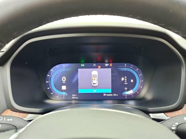 Certified 2025 Volvo V60 B5 Cross Country Plus image 24