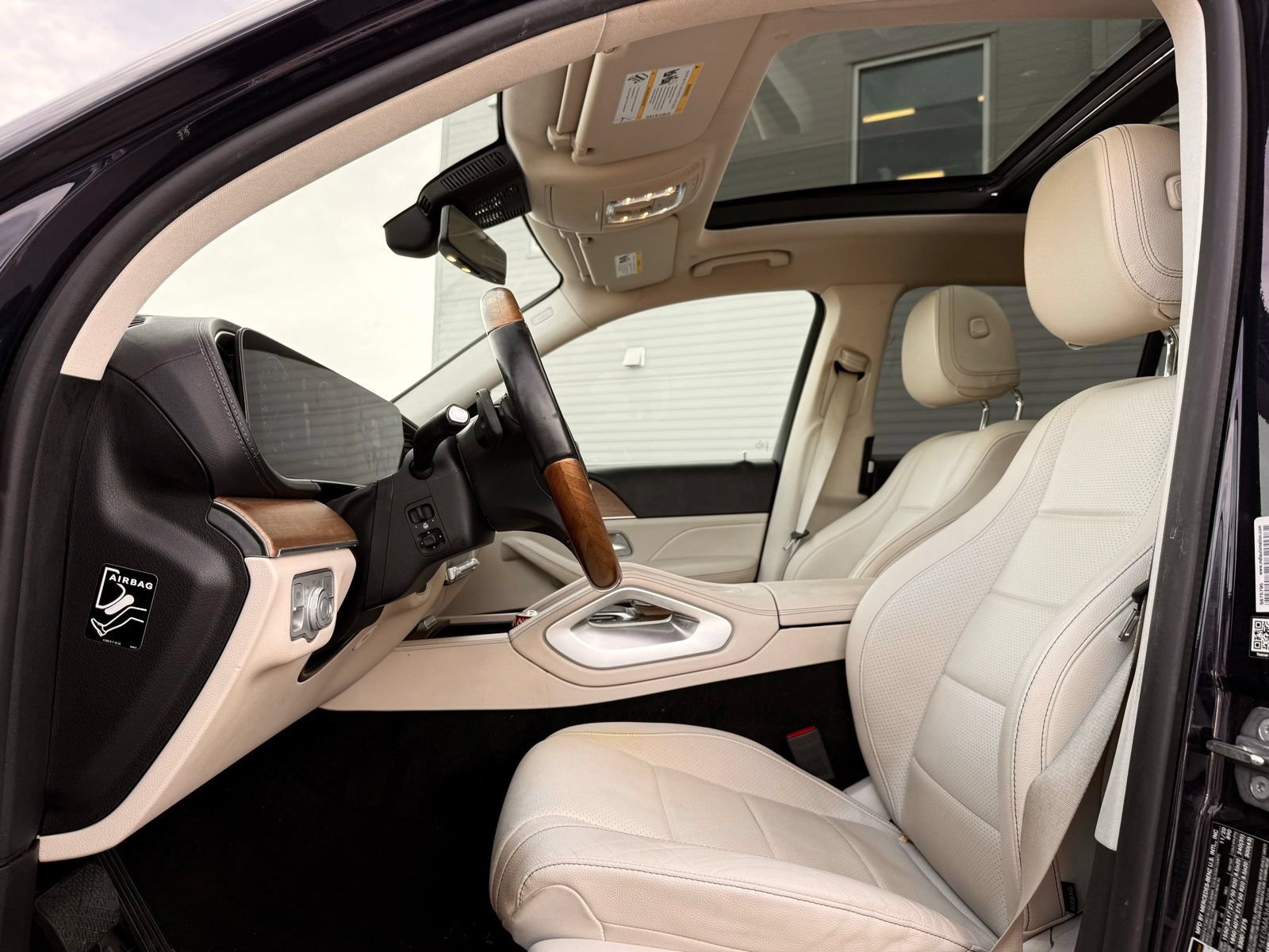 Used 2021 Mercedes-Benz GLS 450 4MATIC image 17