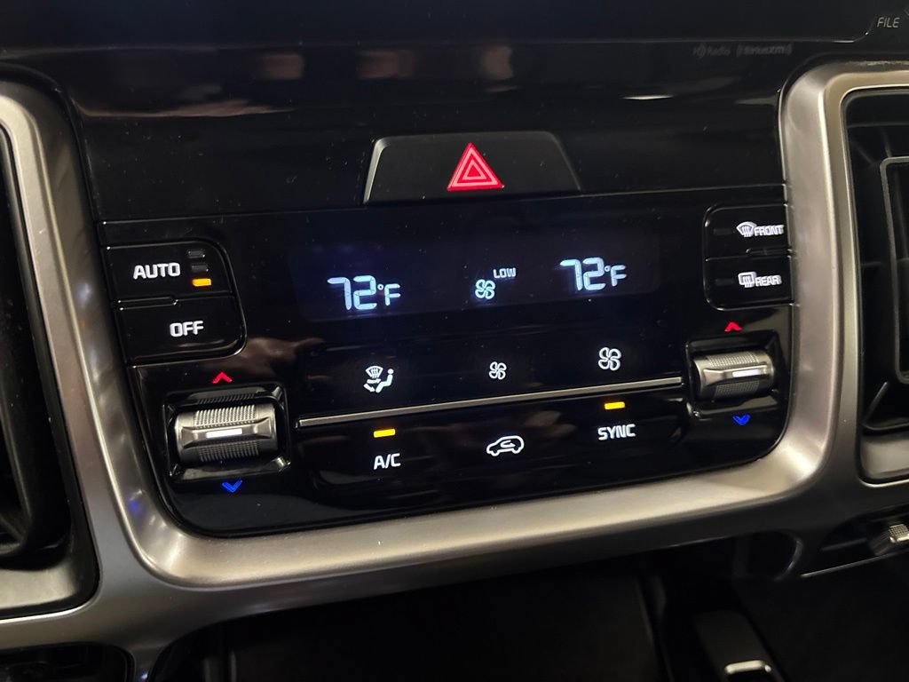 Used 2023 Kia Sorento S AWD/4WD image 12