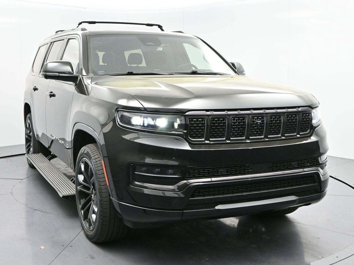 Used 2024 Jeep Grand Wagoneer Series III w/ Quick Order Packagew 28T AWD/4WD image 2