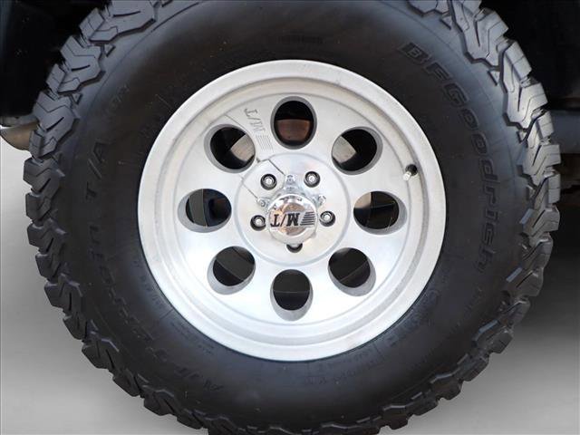 Used 2016 Jeep Wrangler Unlimited Rubicon w/ Connectivity Group image 7