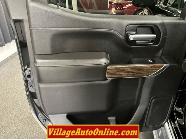 Used 2019 Chevrolet Silverado 1500 High Country w/ Technology Package AWD/4WD image 26