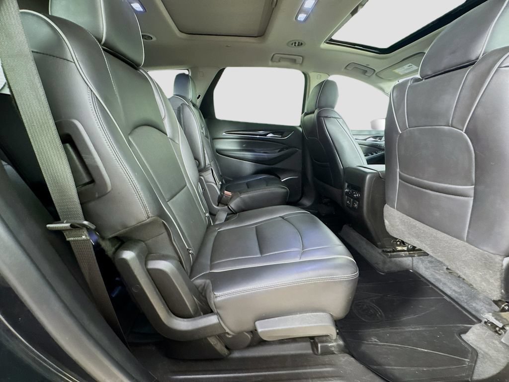 Used 2021 Buick Enclave Avenir w/ Avenir Technology Package AWD/4WD image 37