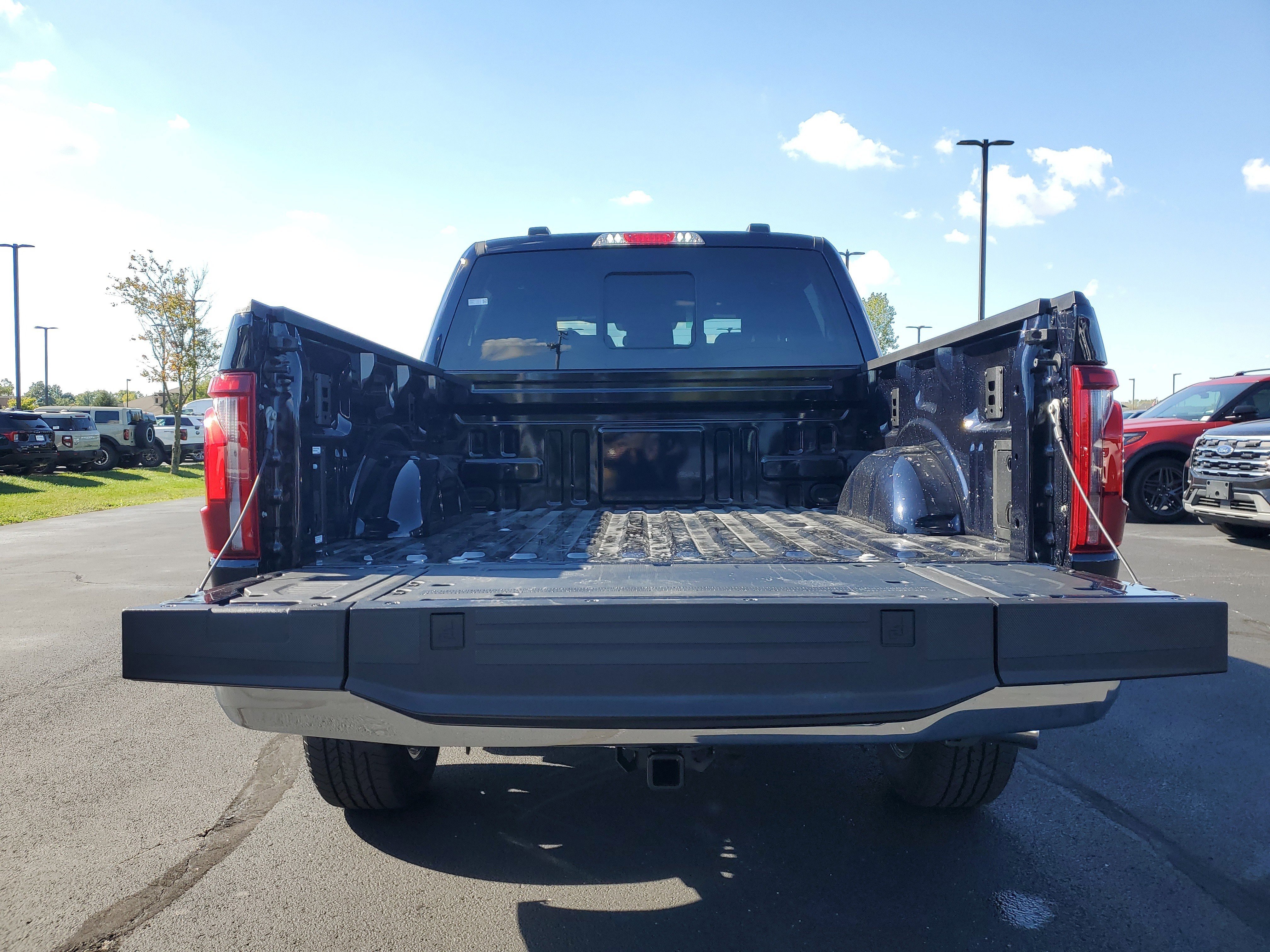 New 2025 Ford F150 Lariat w/ Equipment Group 502A High image 8