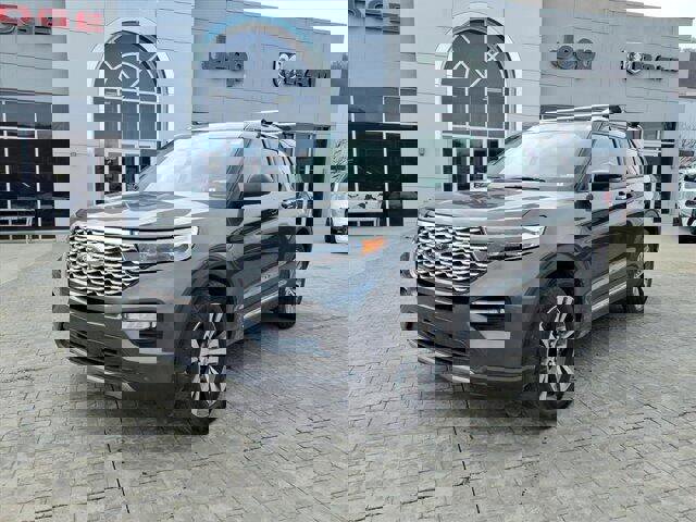 Used 2020 Ford Explorer Platinum w/ Premium Technology Package image 2