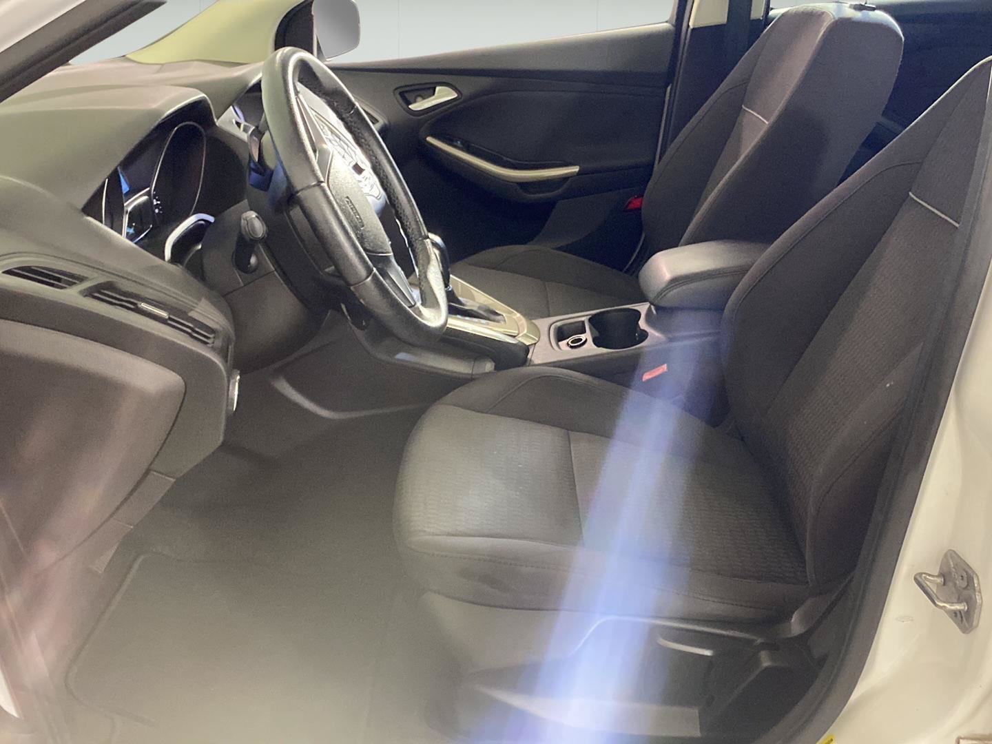 Used 2012 Ford Focus SEL FWD image 15