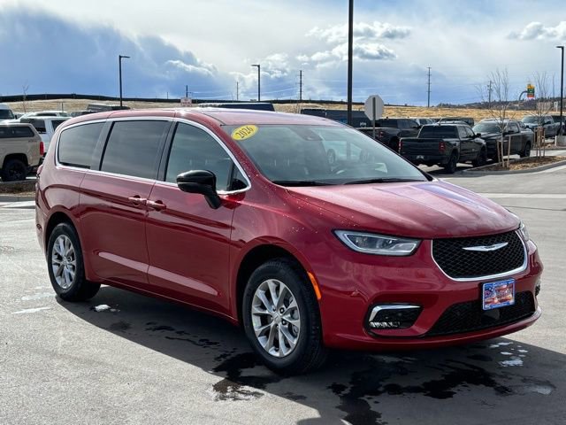 New 2026 Chrysler Pacifica Select image 8