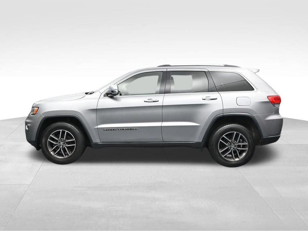 Used 2018 Jeep Grand Cherokee Limited AWD/4WD image 2