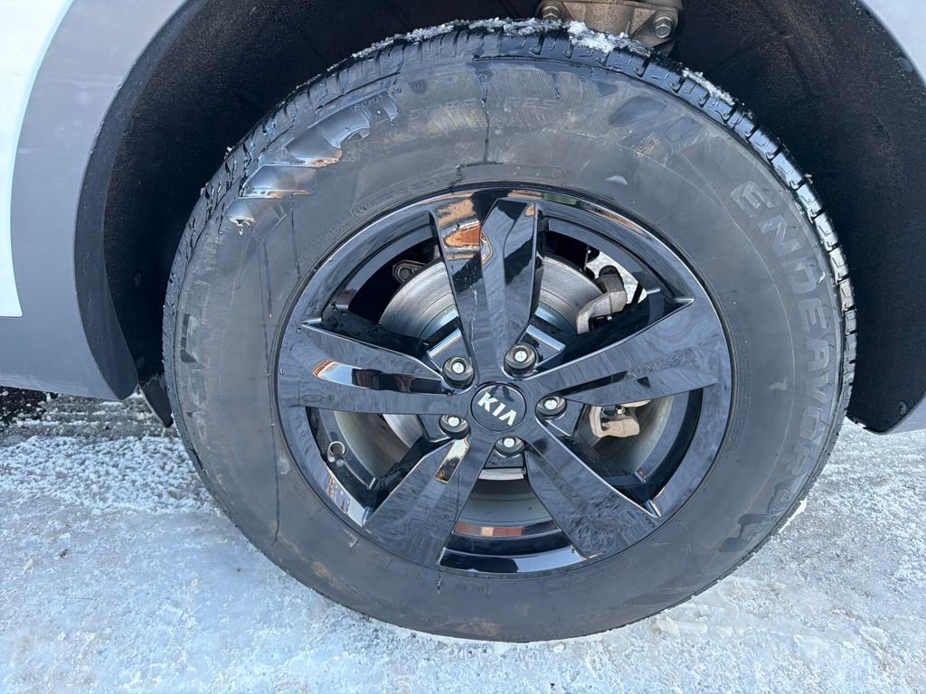 Used 2021 Kia Sorento LX FWD image 37