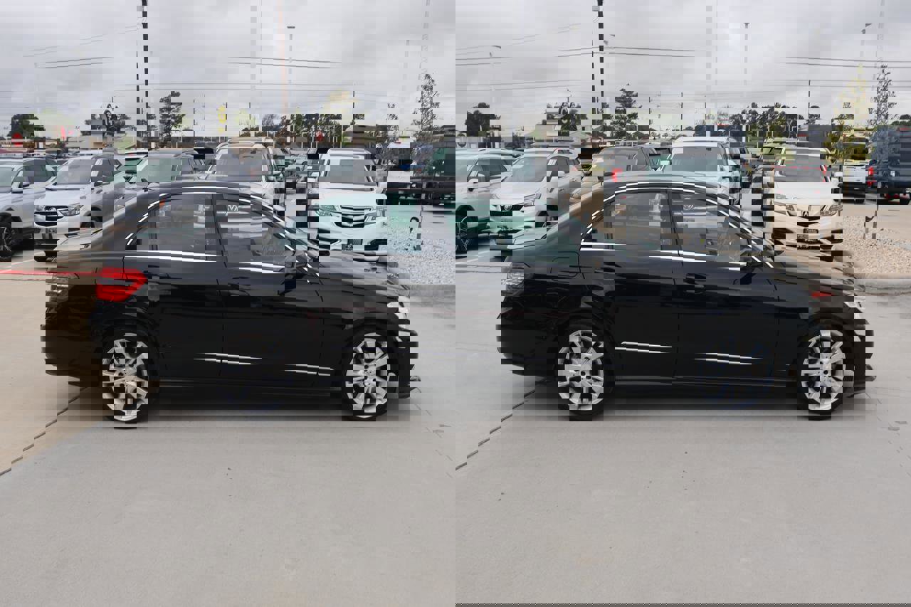 Used 2013 Mercedes-Benz E 350 Sedan image 6