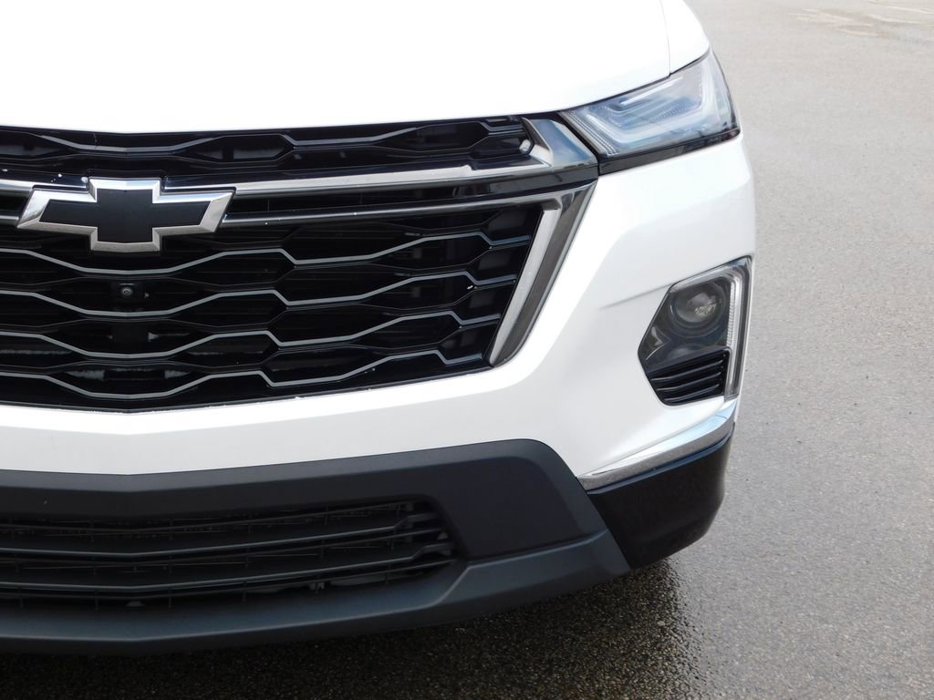 Used 2023 Chevrolet Traverse Premier w/ Redline Edition image 9