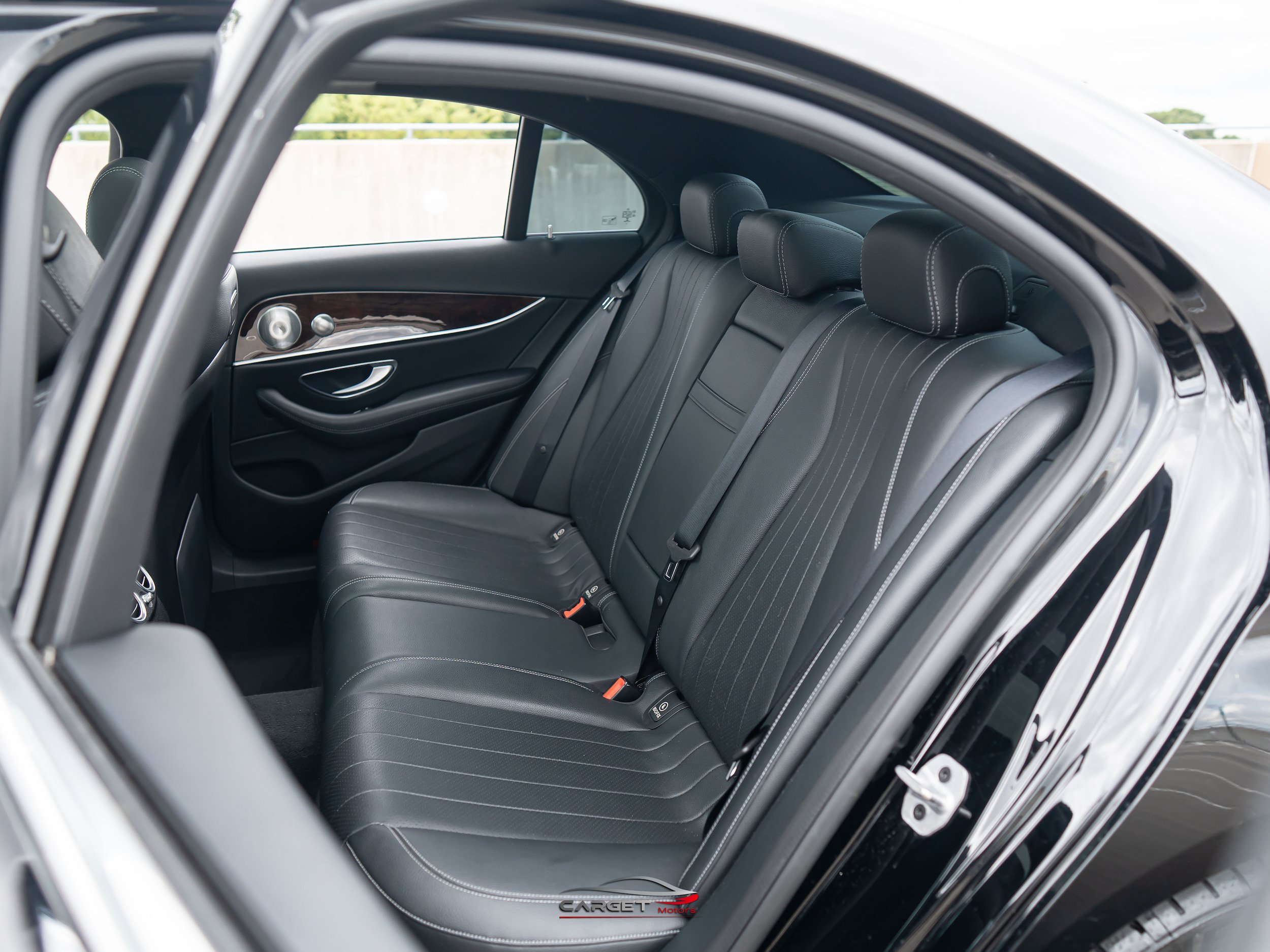 Used 2019 Mercedes-Benz E 300 4MATIC w/ Premium 1 Package image 18