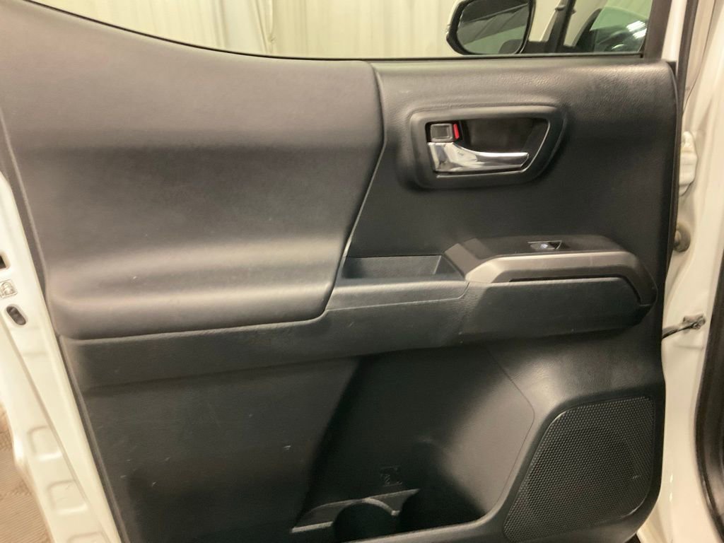 Used 2017 Toyota Tacoma TRD Pro image 31