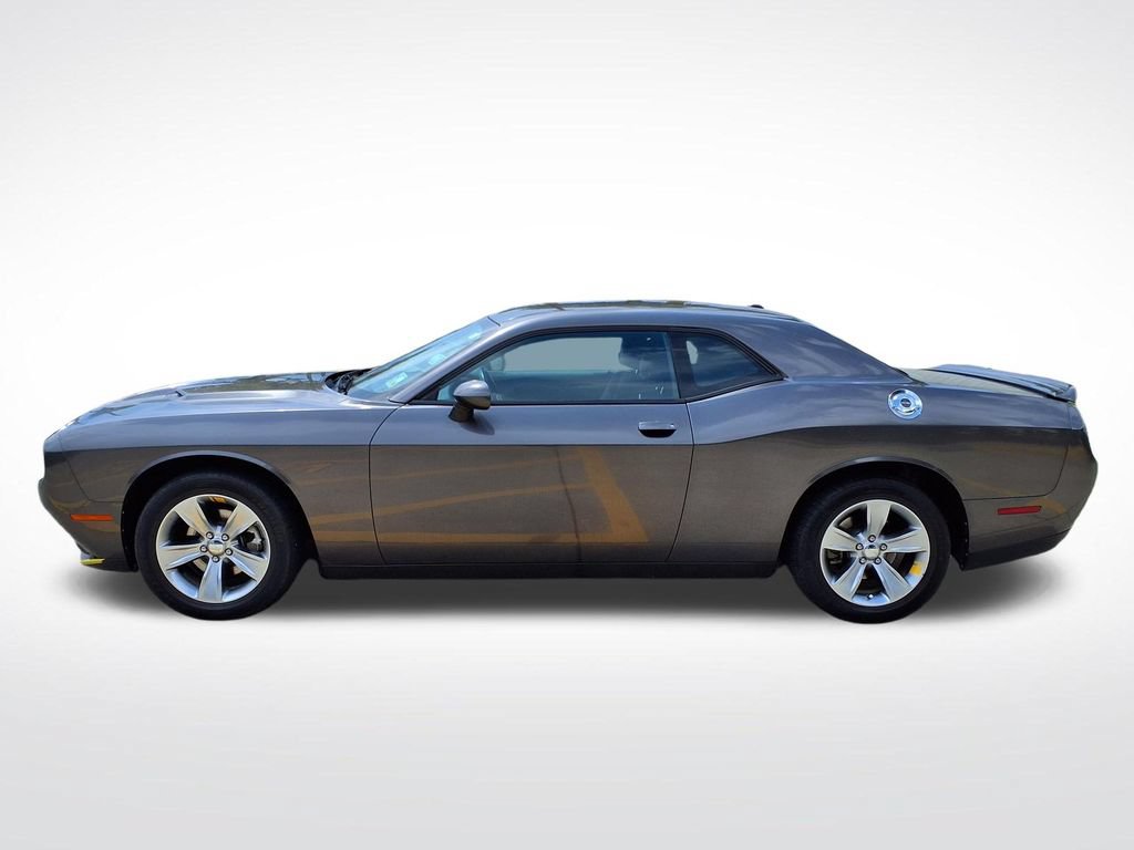 Used 2021 Dodge Challenger SXT RWD image 13