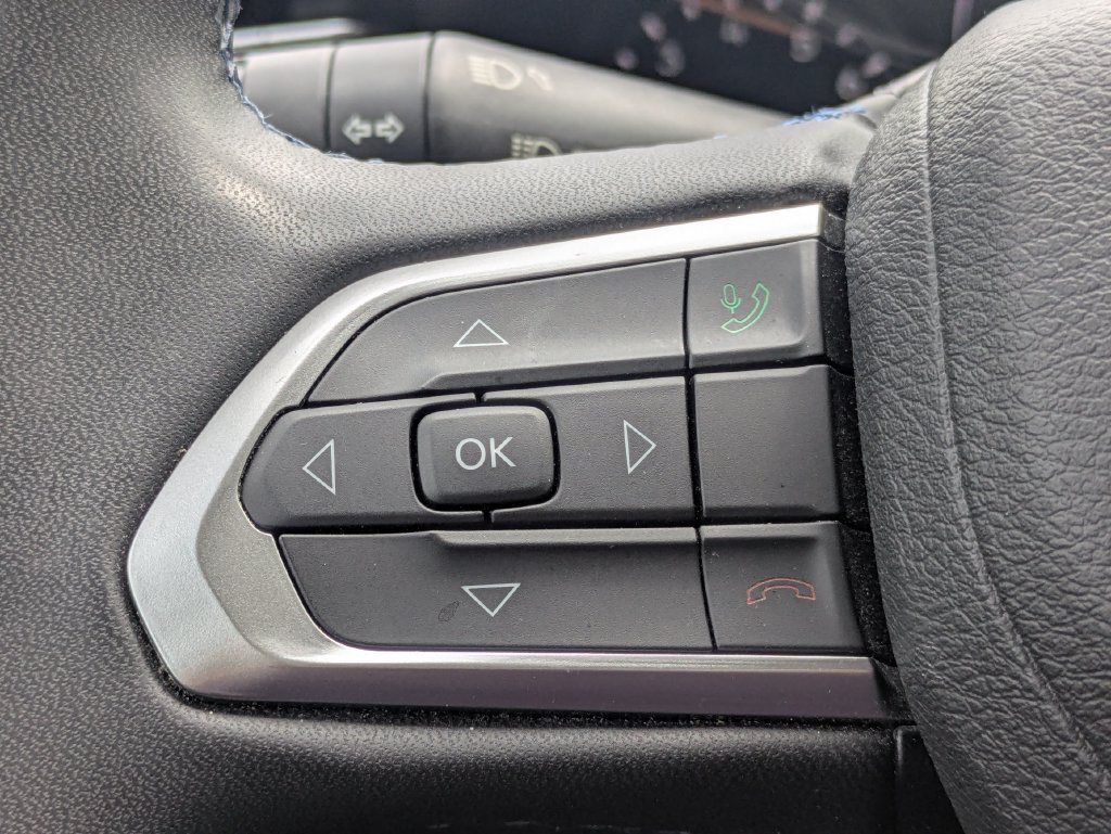 Used 2022 Jeep Compass Latitude FWD image 21