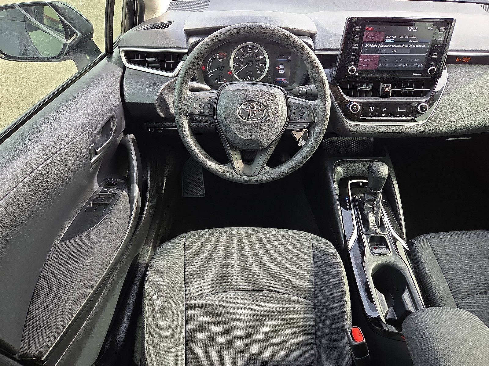 Used 2022 Toyota Corolla LE image 11