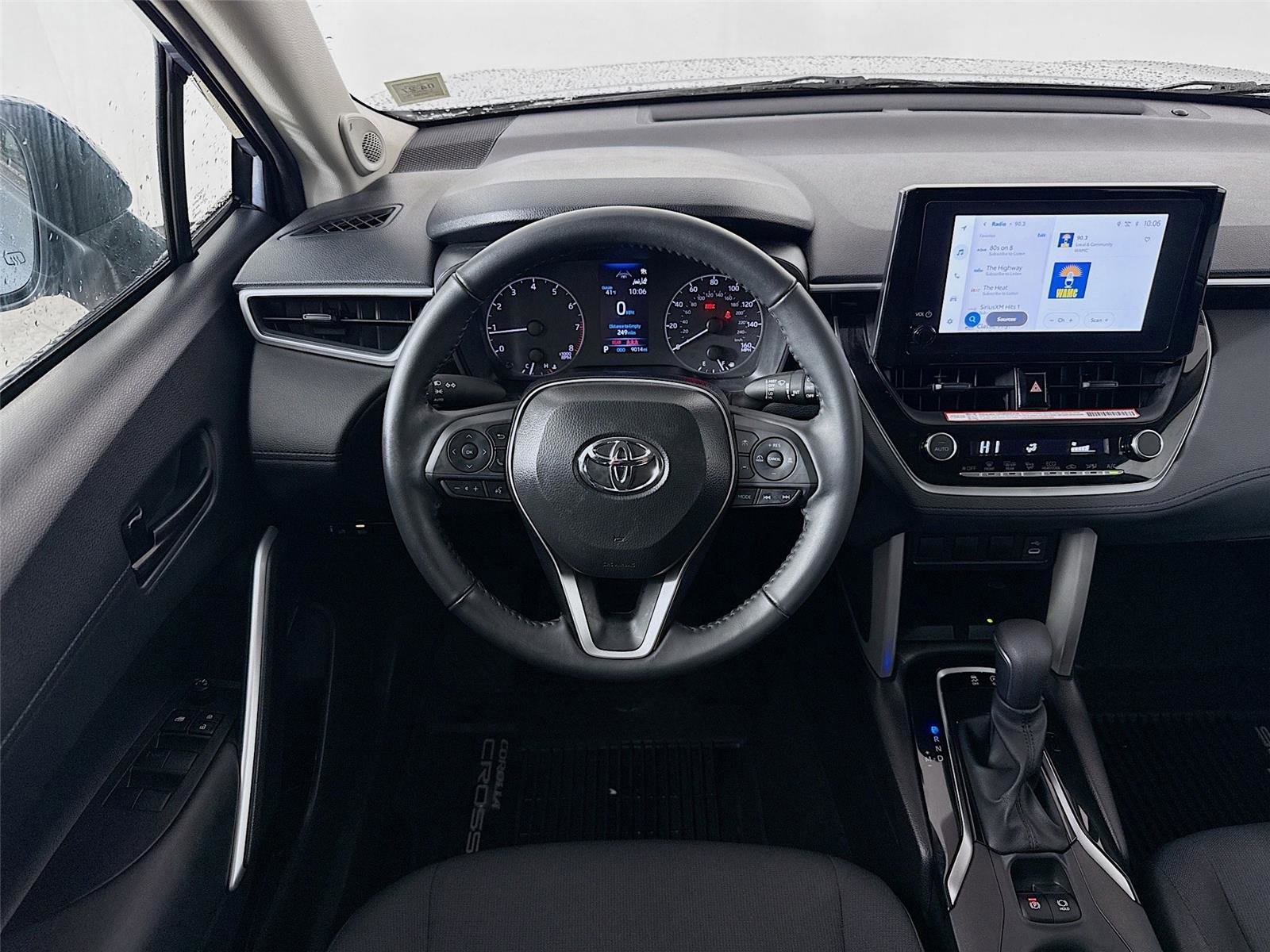 Used 2025 Toyota Corolla Cross LE w/ Moonroof Package AWD/4WD image 22
