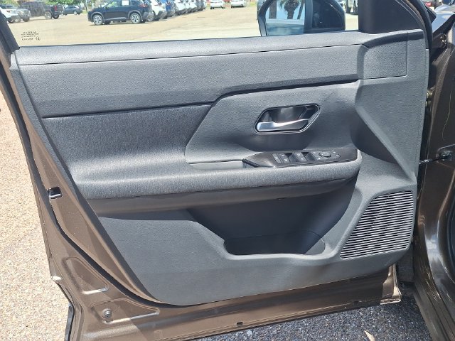 New 2026 Nissan Kicks SV w/ SV Premium Package FWD image 10