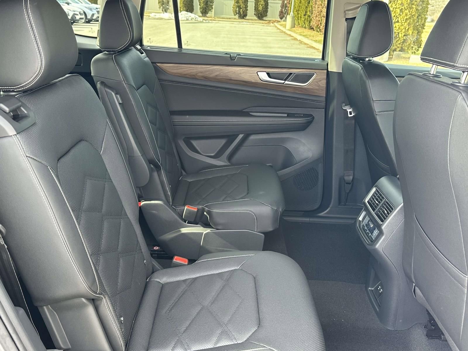 New 2026 Volkswagen Atlas SE image 15