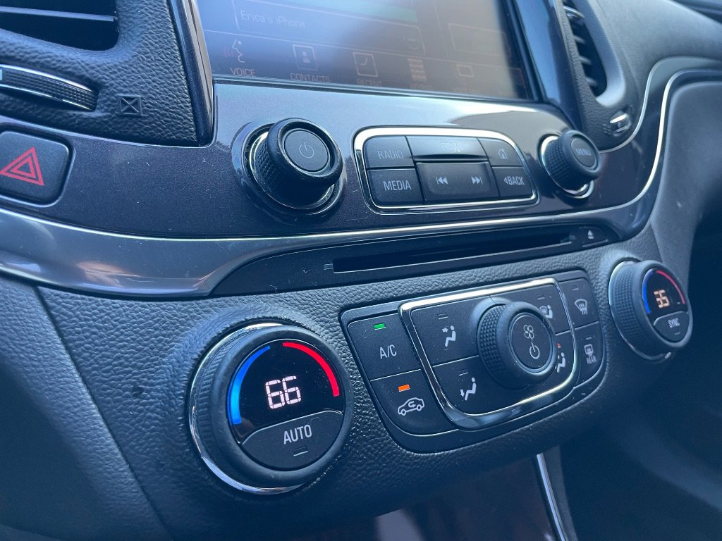 Used 2015 Chevrolet Impala LT FWD image 39
