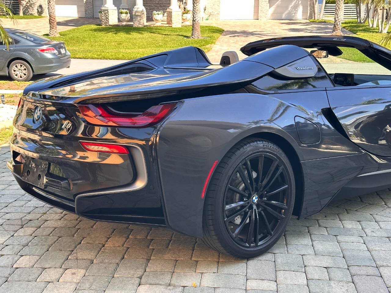 Used 2019 BMW i8 Roadster AWD/4WD image 7