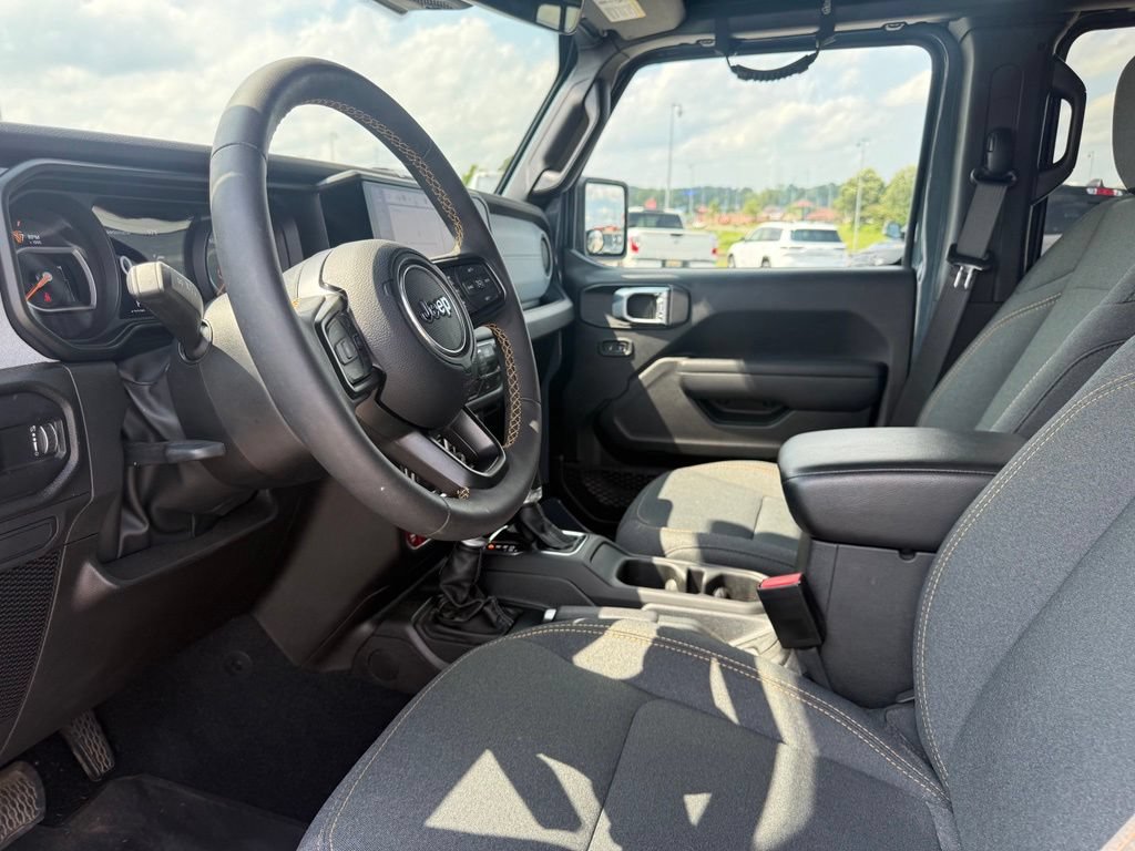 Used 2024 Jeep Gladiator Sport AWD/4WD image 4