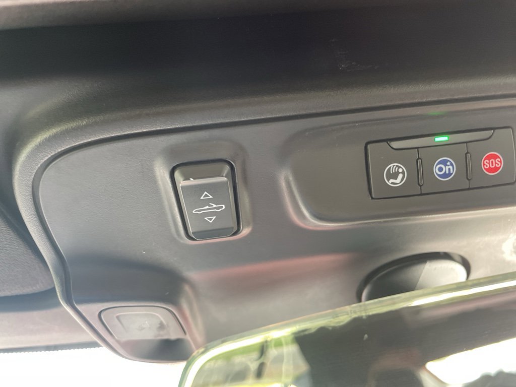 Used 2020 Chevrolet Camaro LT image 43