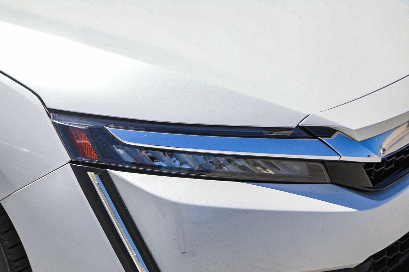 Used 2018 Honda Clarity Touring image 8
