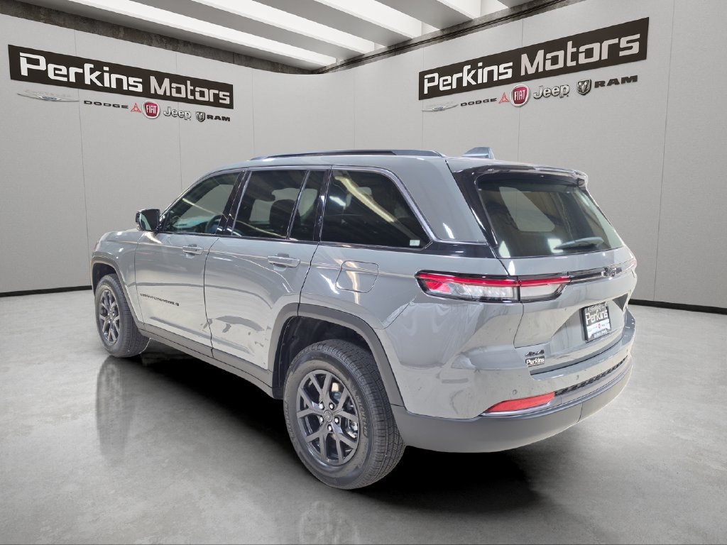 New 2027 Jeep Grand Cherokee 4WD image 3